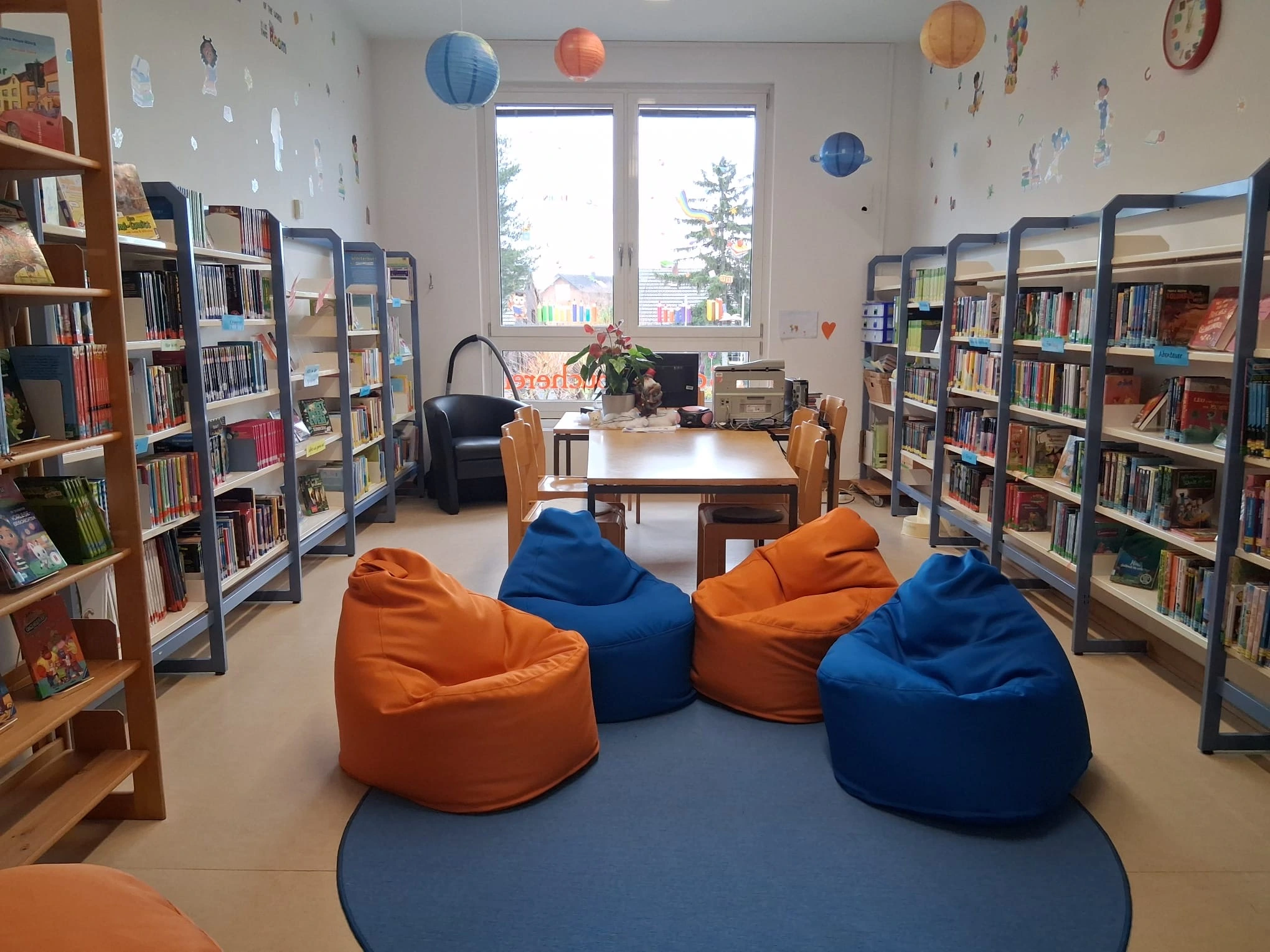 Bücherei | dbs-pulheim.de Bücherei